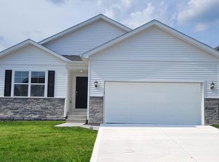 616 E Bear Dr, Tiffin, IA 52340