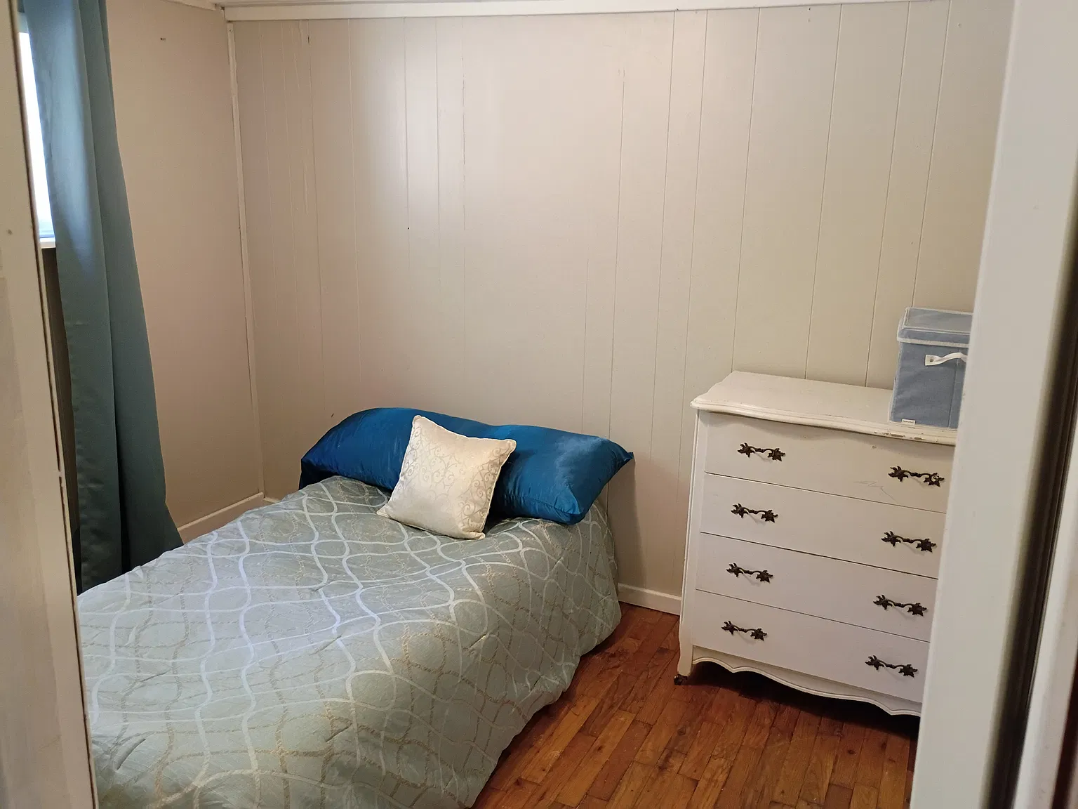 3 bed, 1.5 bath, 888 sqft, $1,400 — Photo 4