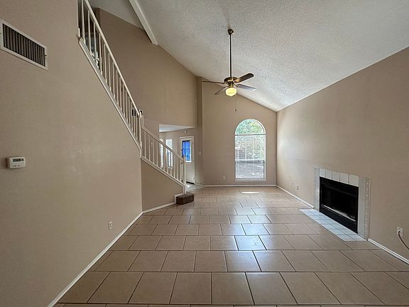 2nd image of 1106 Oak Path