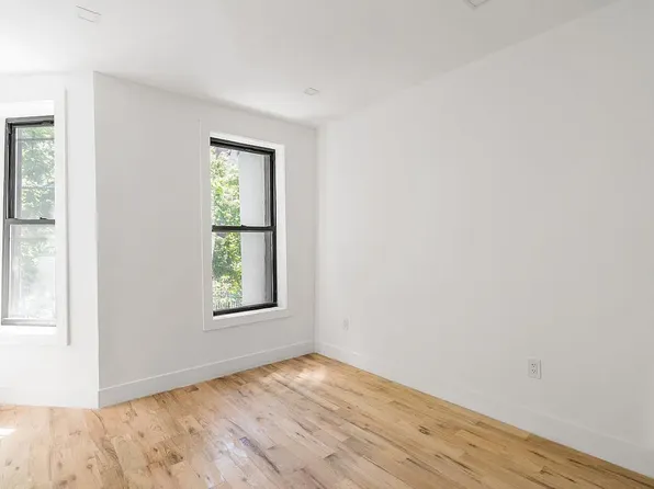 297 Hinsdale Street image 5 of 15