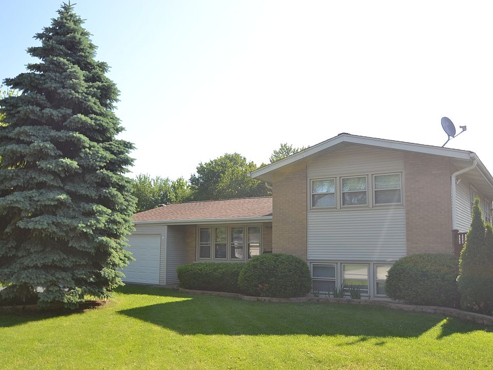 1st image of 10632 Drummond Ave