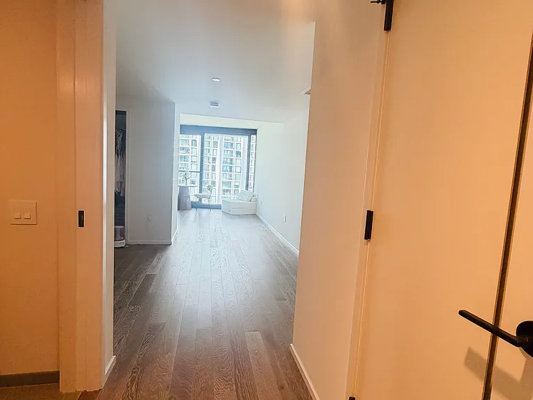 333 Ward Ave #2208 — Photo 3
