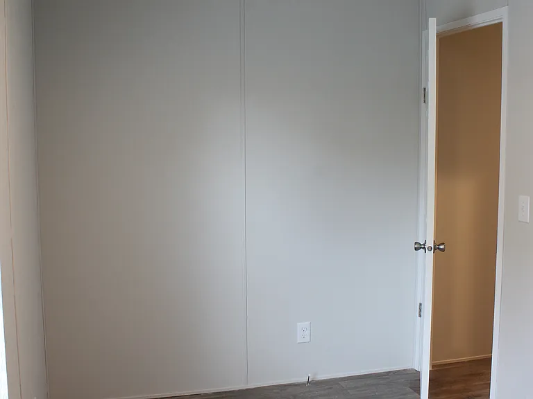 4705 Avenue R — Photo 17