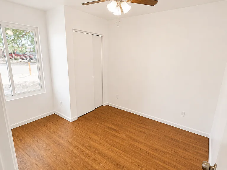 8836 W Mackenzie Dr — Photo 13