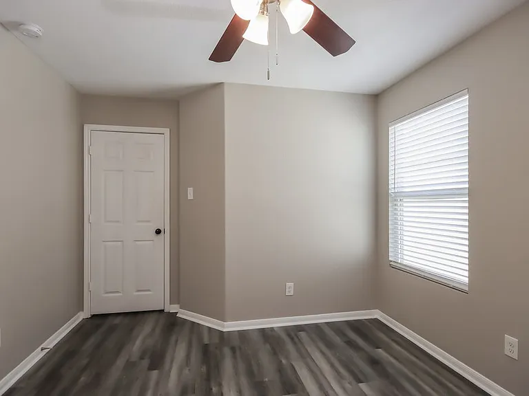 7215 Fox Scene Dr — Photo 12