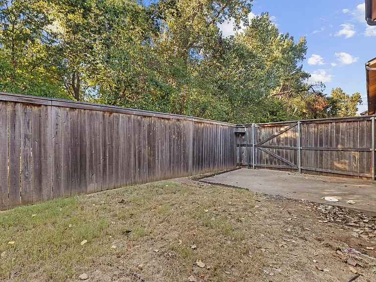 524 E Greenbriar Cir #524 — Photo 41