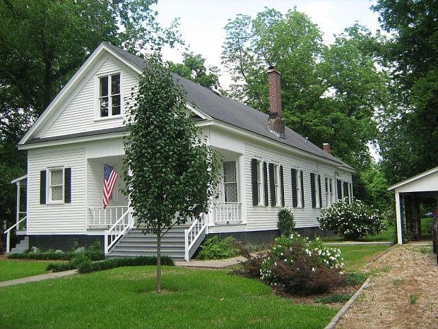 1st image of 418 Drake Hill Dr