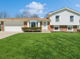 1030 Partridge Ln, Lake Zurich, IL 60047