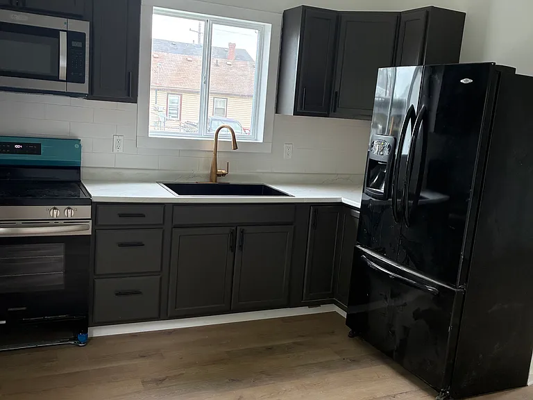 914 W Main St #2 — Photo 5