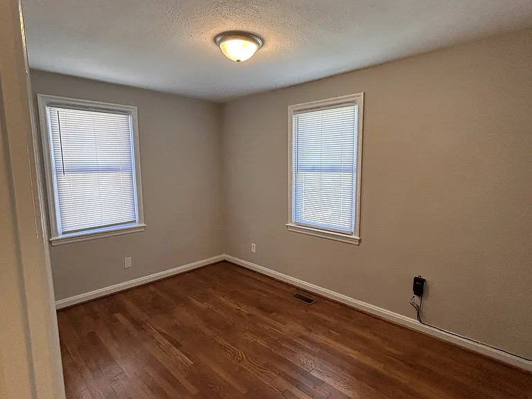 809 Paul St — Photo 16