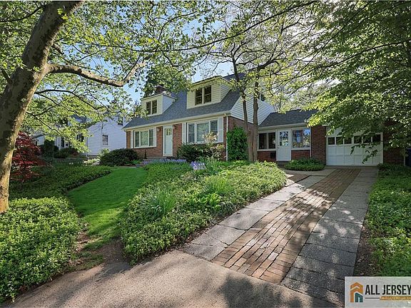 4th image of 25 Voorhees Pl
