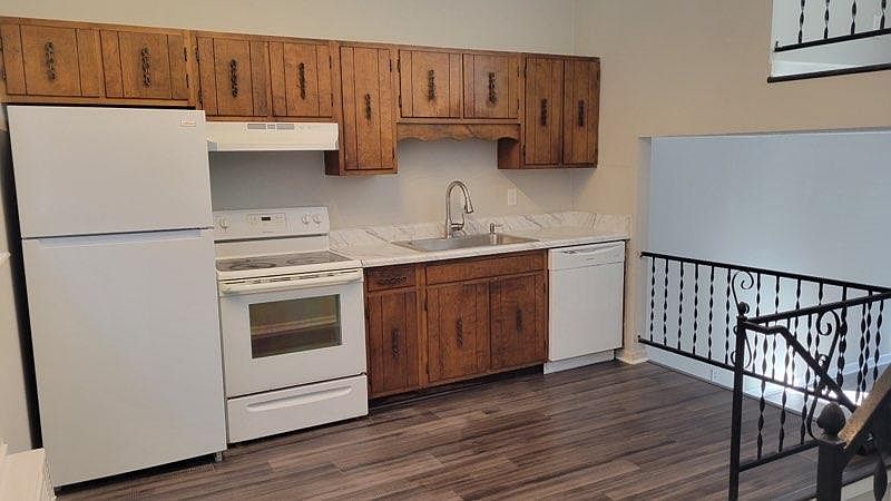 1st image of 563 Cranberry Way #3