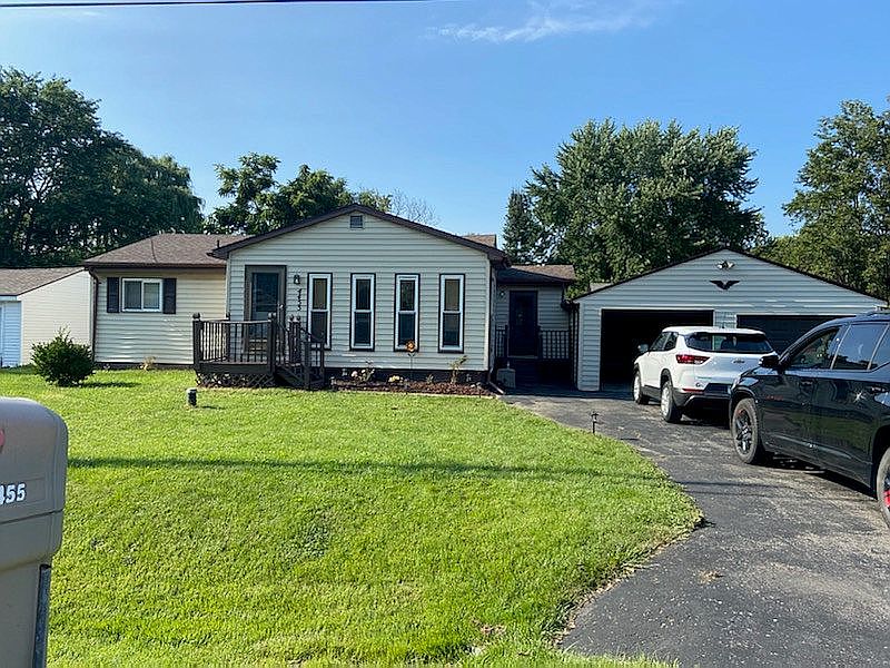 1st image of 4455 Burgundy Dr