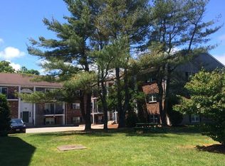 9 Chapel Hill Dr APT 5, Plymouth, MA 02360