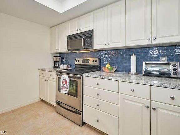4th image of 15131 Highlands Dr APT 103