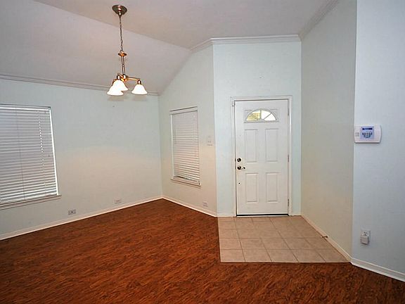 3rd image of 25007 Emporia Chase Ct