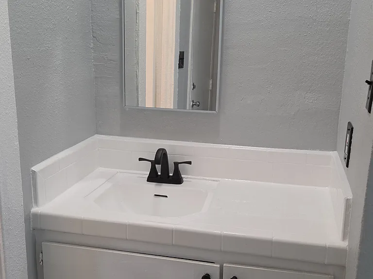 1128 Raymond Ave #11A — Photo 2