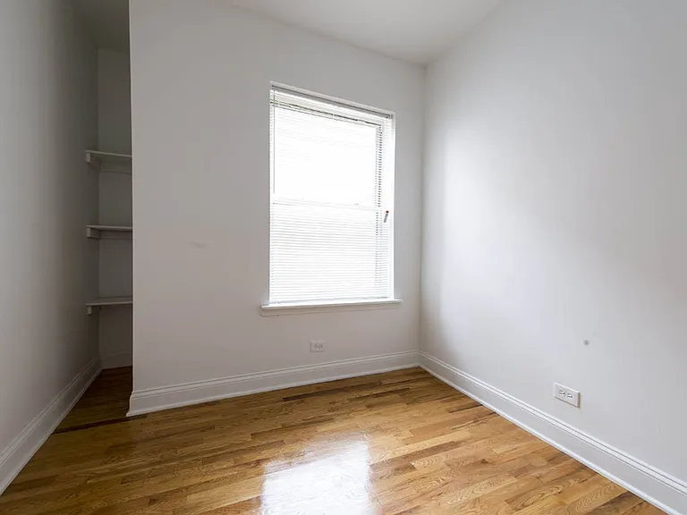3600 W Franklin — Photo 13