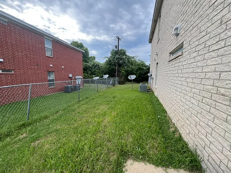 3001 Cantabrian Dr #A — Photo 8