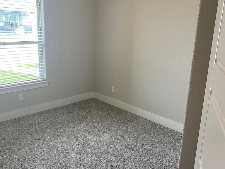 716 The Cottages Dr — Photo 8