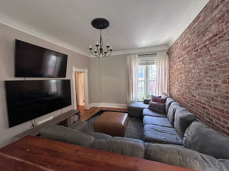 2242 N Ogden St — Photo 10