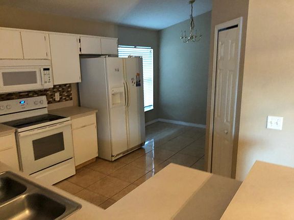 4th image of 1390 Sierra Cir