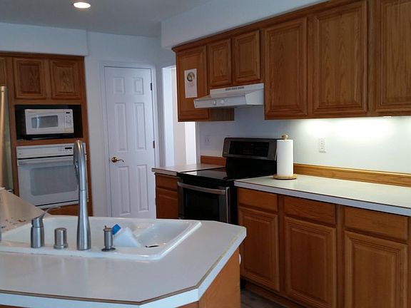 3rd image of 3608 NE 40th Ave