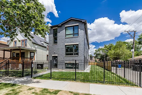 723 N Waller Ave #3 Photo 1