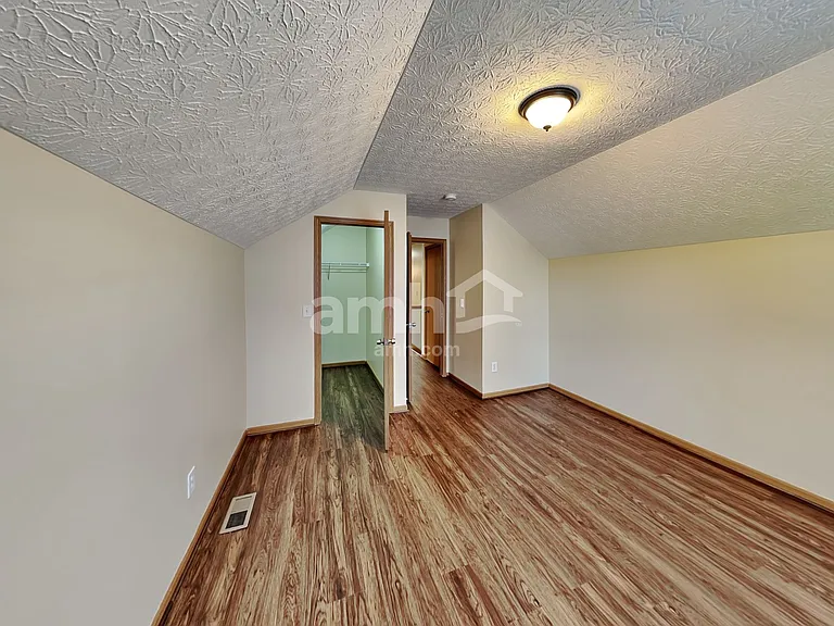 378 Wheatfield Dr — Photo 20