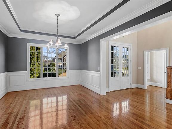 5th image of 2940 Kings Walk Ave