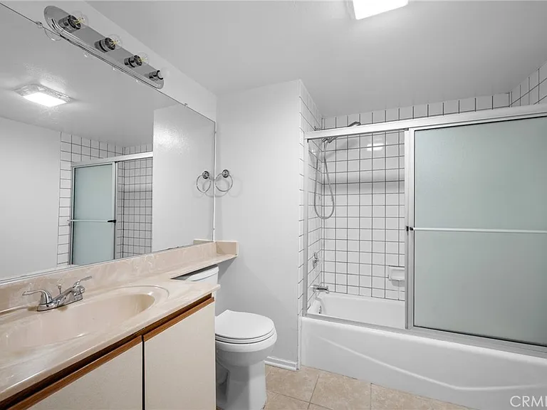 345 N Jackson St #106 — Photo 15