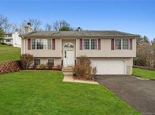 161 Osborn Rd, Naugatuck, CT 06770