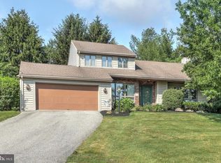 2170 Larkspur Ln S, York, PA 17403