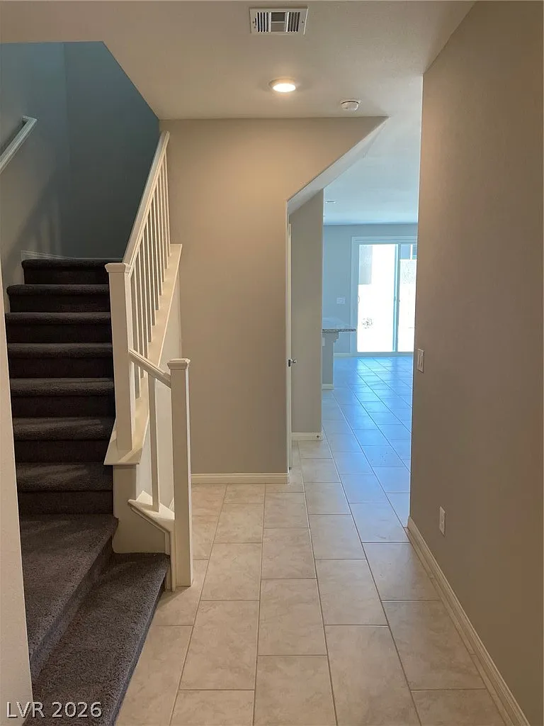 4 bed, 2.5 bath, 2126 sqft, $2,695 — Photo 2