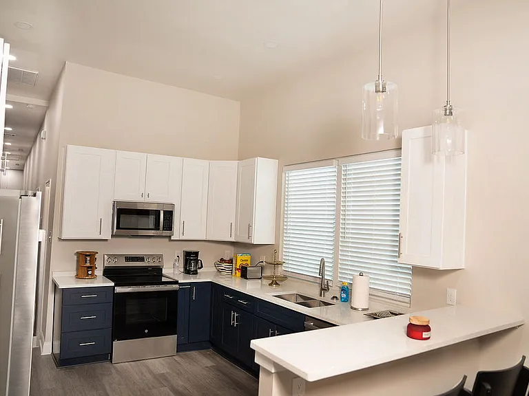2721 Iberville St #2B — Photo 9