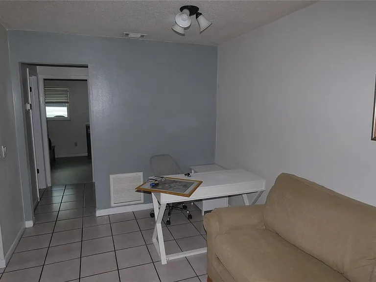 5250 15th St N #7 — Photo 7