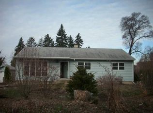 10N940 Gale St, Elgin, IL 60123