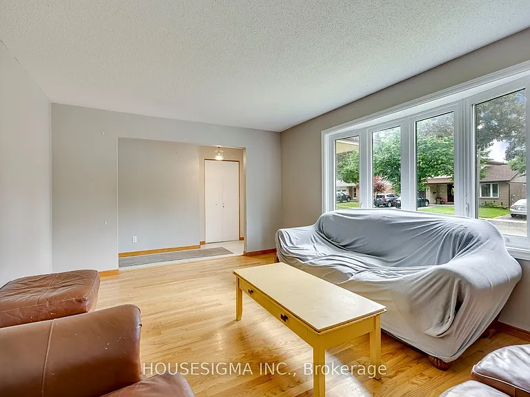 115 Scenic Wood Cres — Photo 6