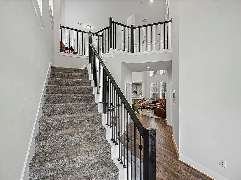 7115 Prairie Heights Dr — Photo 19