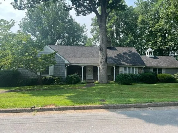 523 New Ave, Erwin, TN 37650