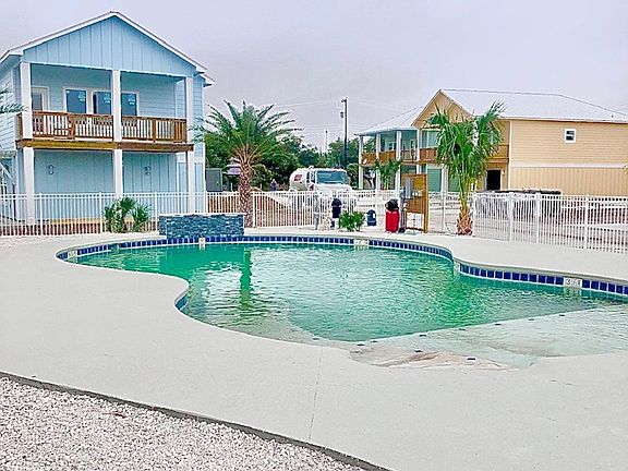 2nd image of 135 Seven Palms Dr #10