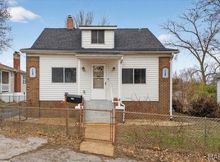 9533 Gentry Ave, Saint Louis, MO 63125