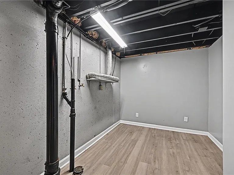 5215 NE 60th Ter — Photo 20