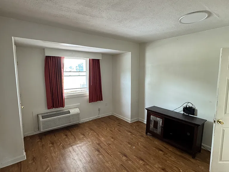 141 W 15th St #247 — Photo 10
