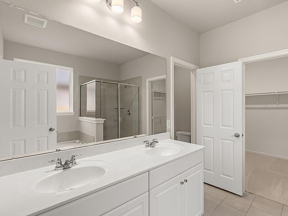 Ashland - Edison Interior Image 5