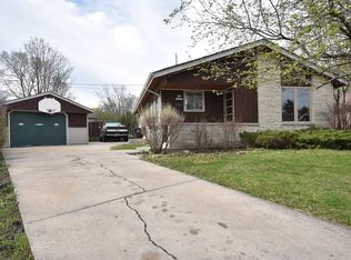 N85W18285 Tyler Ct, Menomonee Falls, WI 53051