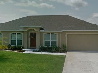 305 Wolfberry Ln, Chuluota, FL 32766