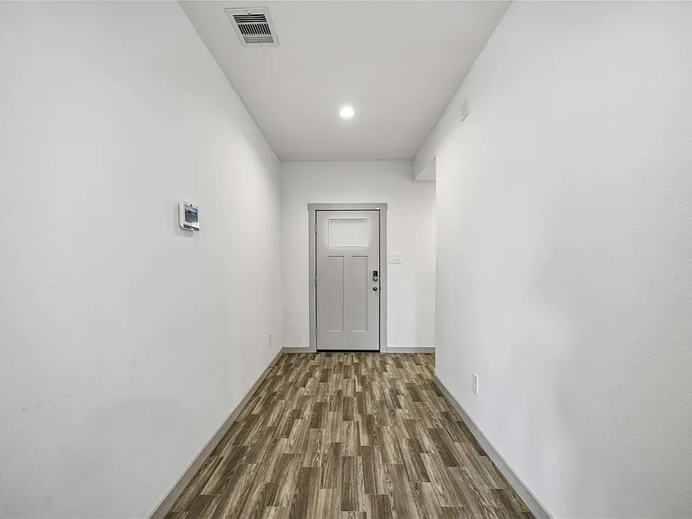 7127 Whispering Leaf St — Photo 6