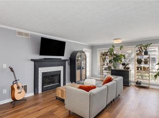 303 Gettysburg Pl, Sandy Springs, GA 30350