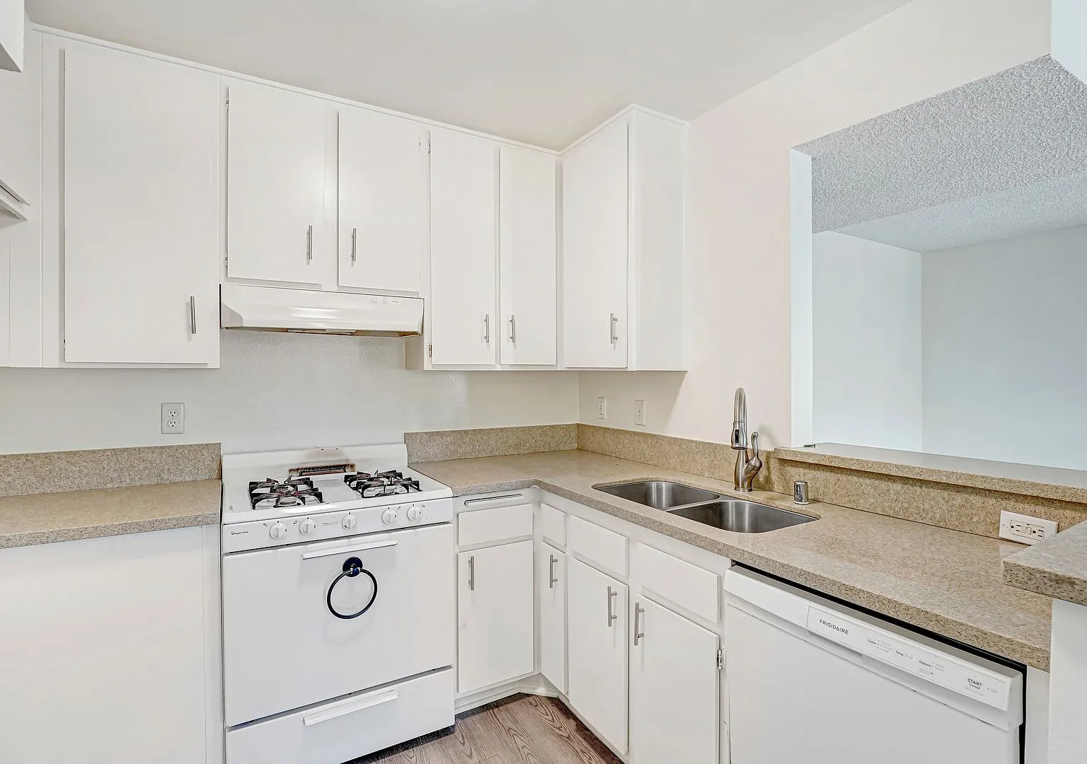 3685 Watseka Ave. near Downtown Culver City — Photo 2